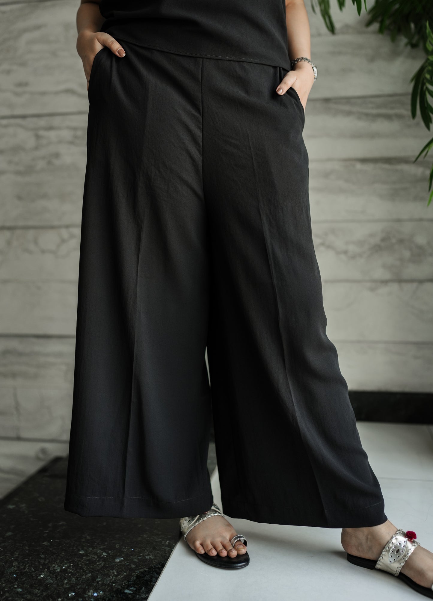 TANK TOP & TROUSERS SET